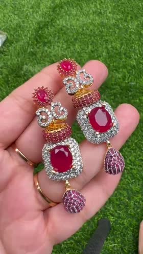 Rs 2600 Earring Set