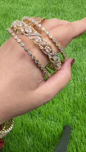 Rs 2500 Bangles Set ~ 2.8