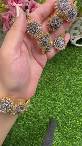 Rs 3800 combo with bracelet