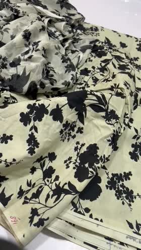 Rs 3500 Aneela’s lawn 3 pc chiffon duppata